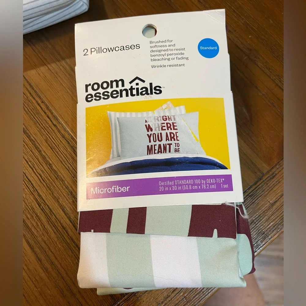 🌸 Bundle of 3 packages Easy-Care Room Essentials‎ Pillowcases NWT